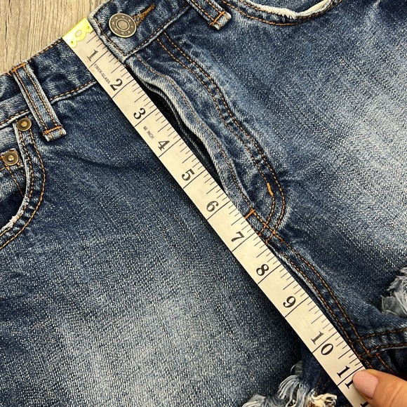 Free People blue Jean shorts size W27 5 button Denim cut off FP 11” rise - Picture 4 of 11